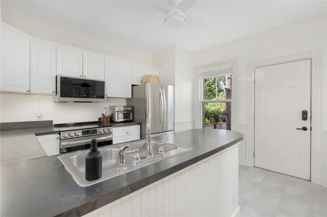 $18,500 | 14 Greenough Place, Unit B, Newport, RI 02840