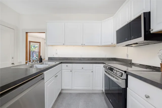 $18,500 | 14 Greenough Place, Unit B, Newport, RI 02840