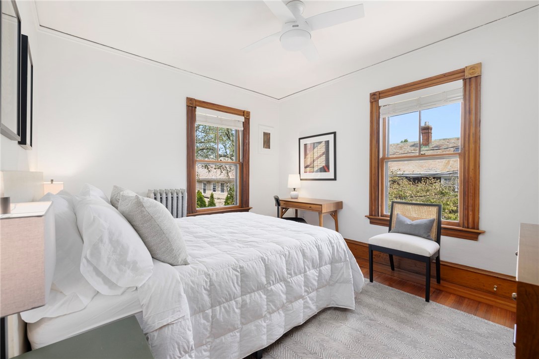 14 Greenough Place, Unit B Newport, RI 02840 - Photo 16 of 31 2nd floor bedroom #1