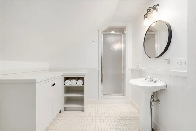 $18,500 | 14 Greenough Place, Unit B, Newport, RI 02840