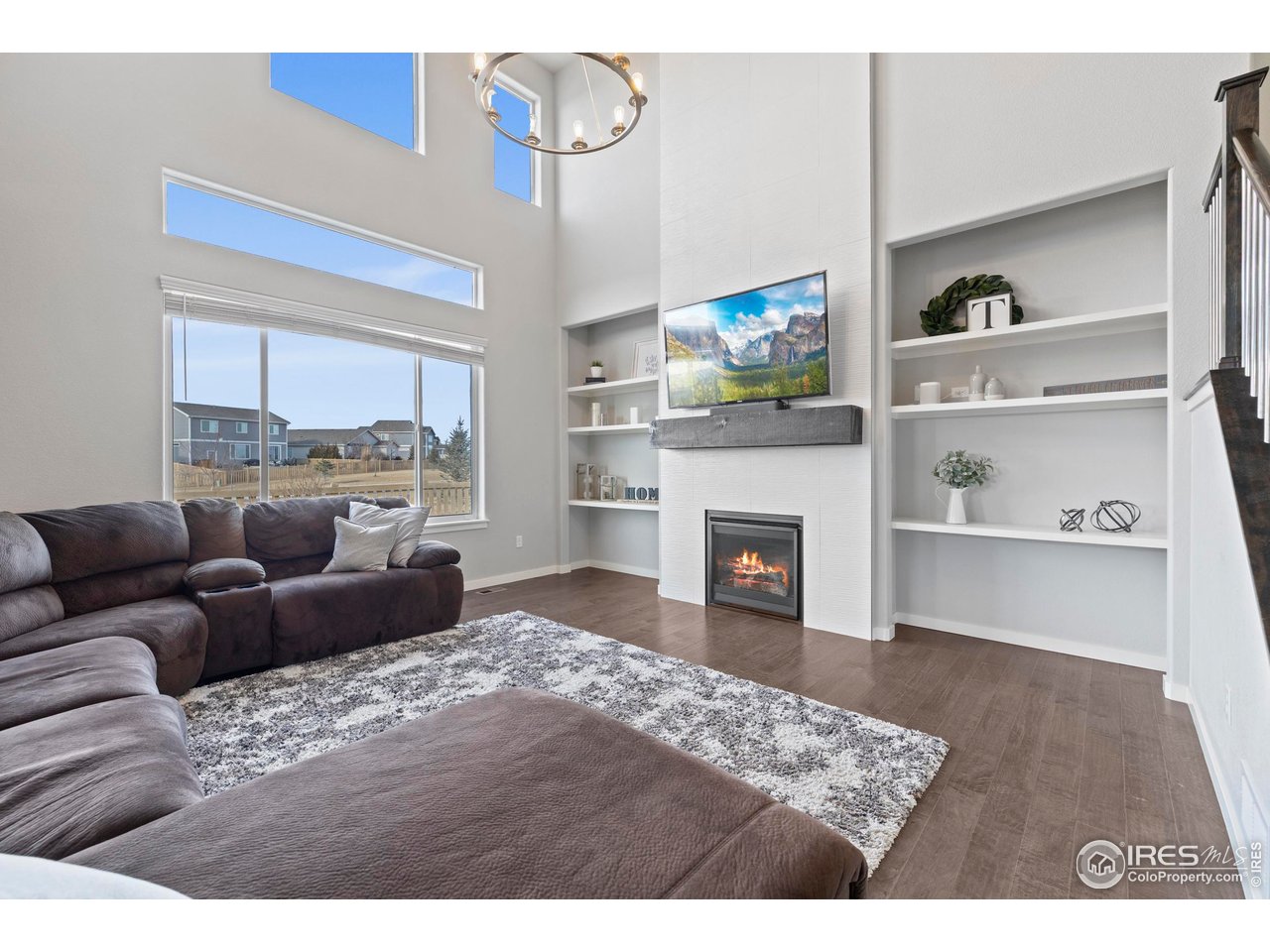 7142 Cottage Court Timnath, CO 80547 - Photo 3 of 29 Two Story Vaulted Ceilings