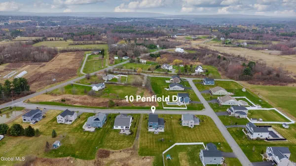 $875,000 | 10 Penfield Drive, Clifton Park, NY 12148