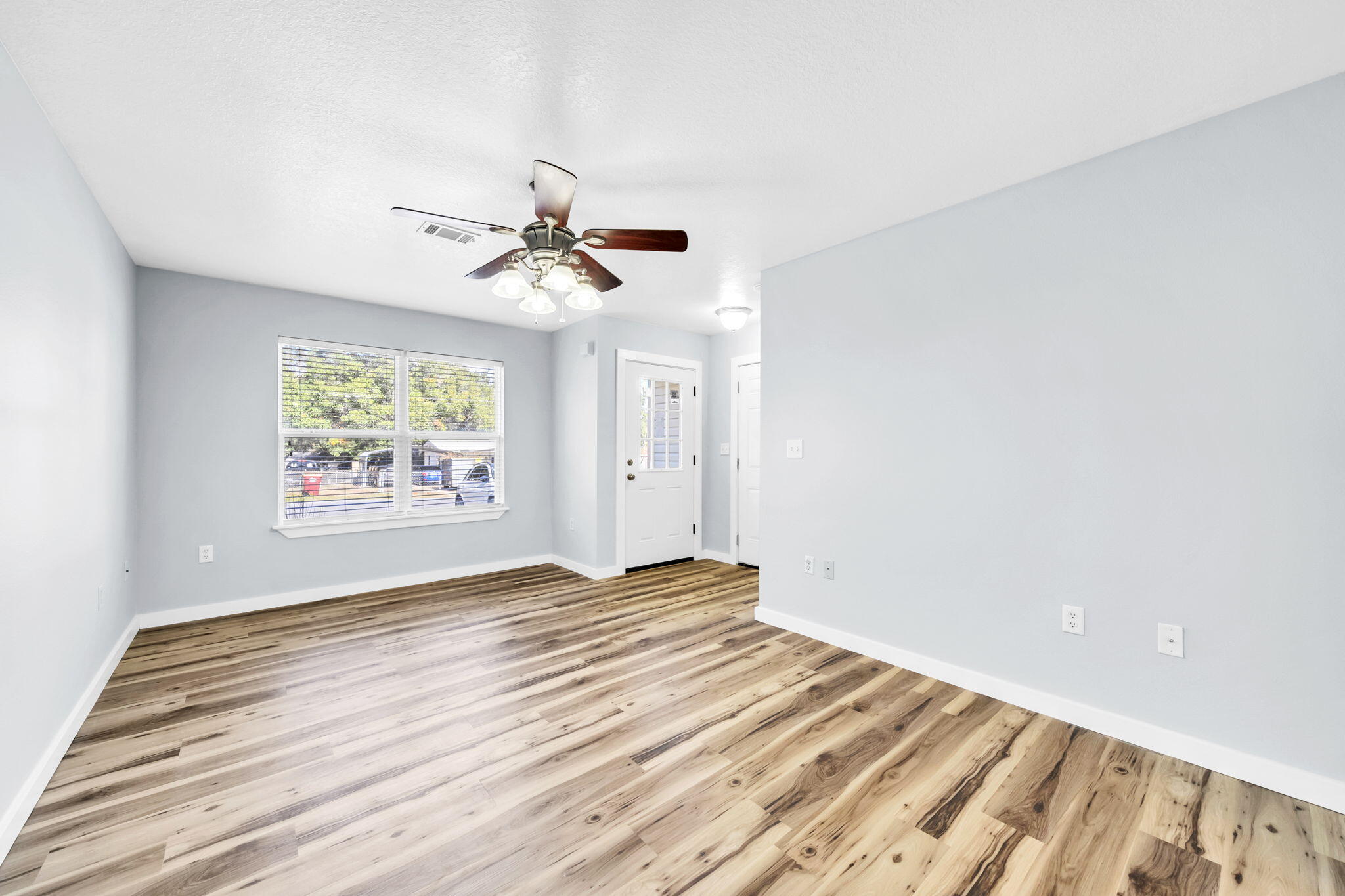 609 East Edney Avenue Crestview, FL 32539 - Photo 22 of 29 7-web-or-mls-DSC07422