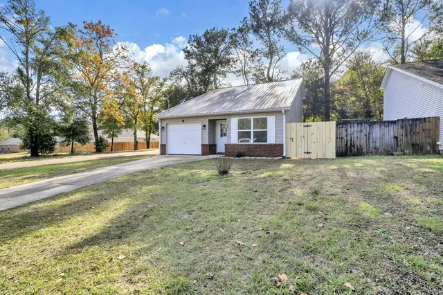 $245,000 | 609 East Edney Avenue, Crestview, FL 32539