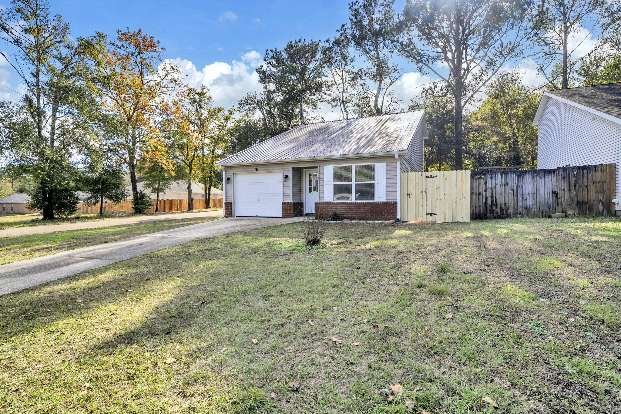 609 East Edney Avenue Crestview, FL 32539 - Photo 3 of 29 3-web-or-mls-DSC07527