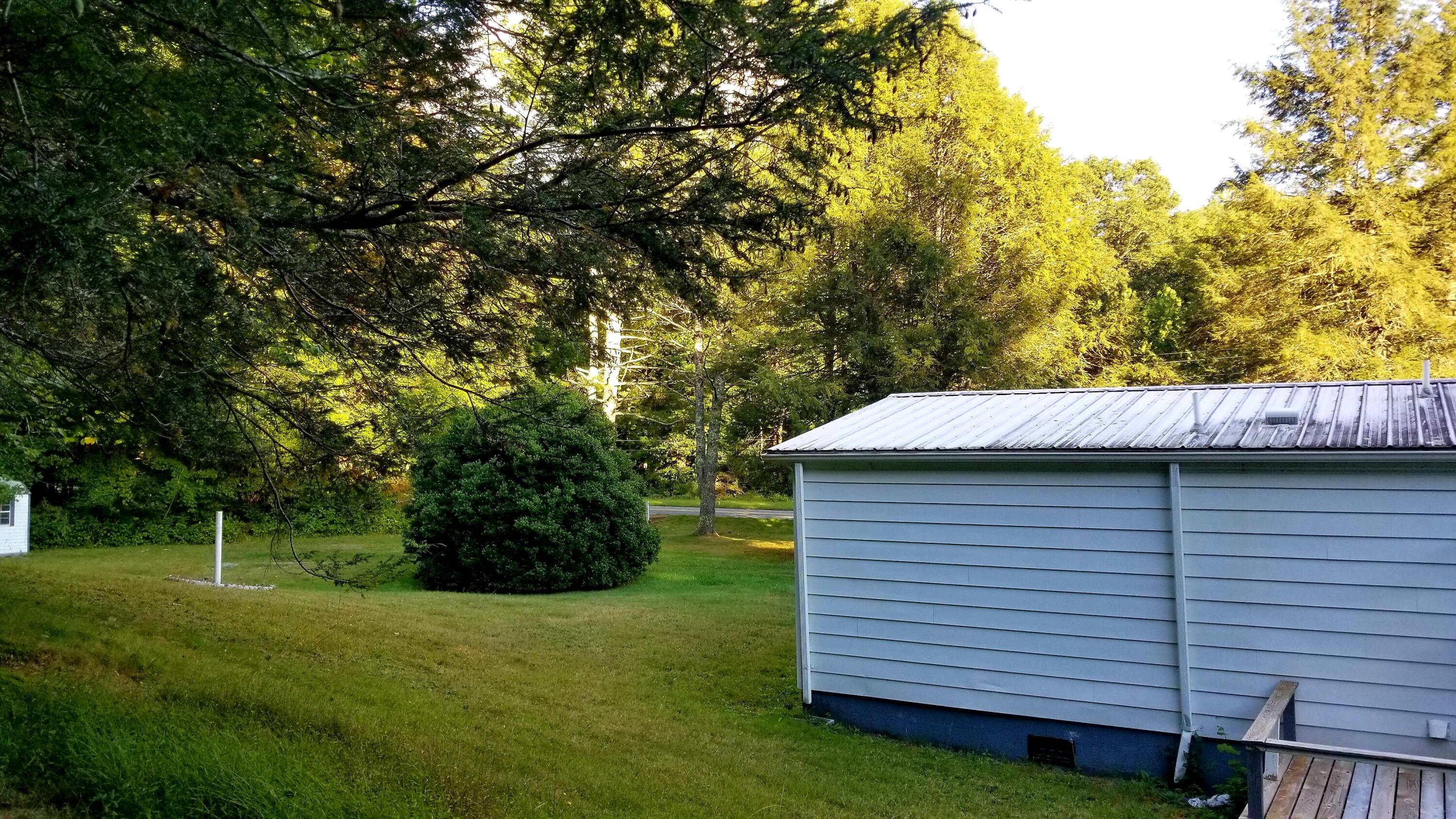 709 Scioto Road Unicoi, TN 37692 - Photo 9 of 23 709 Scioto Rd 16