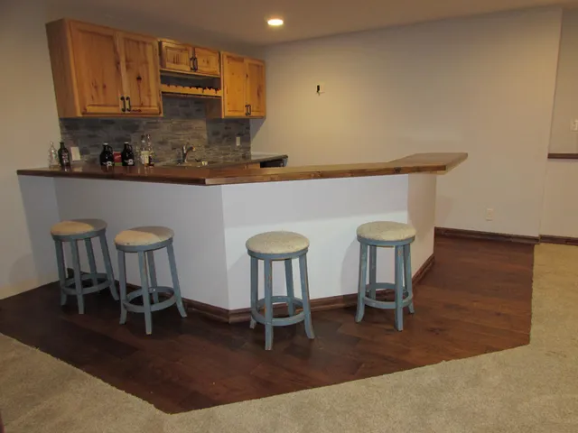 $430,000 | 1600 South Prairie Avenue, Fairmont, MN 56031