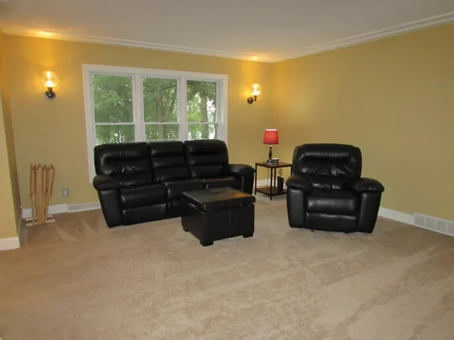 $430,000 | 1600 South Prairie Avenue, Fairmont, MN 56031