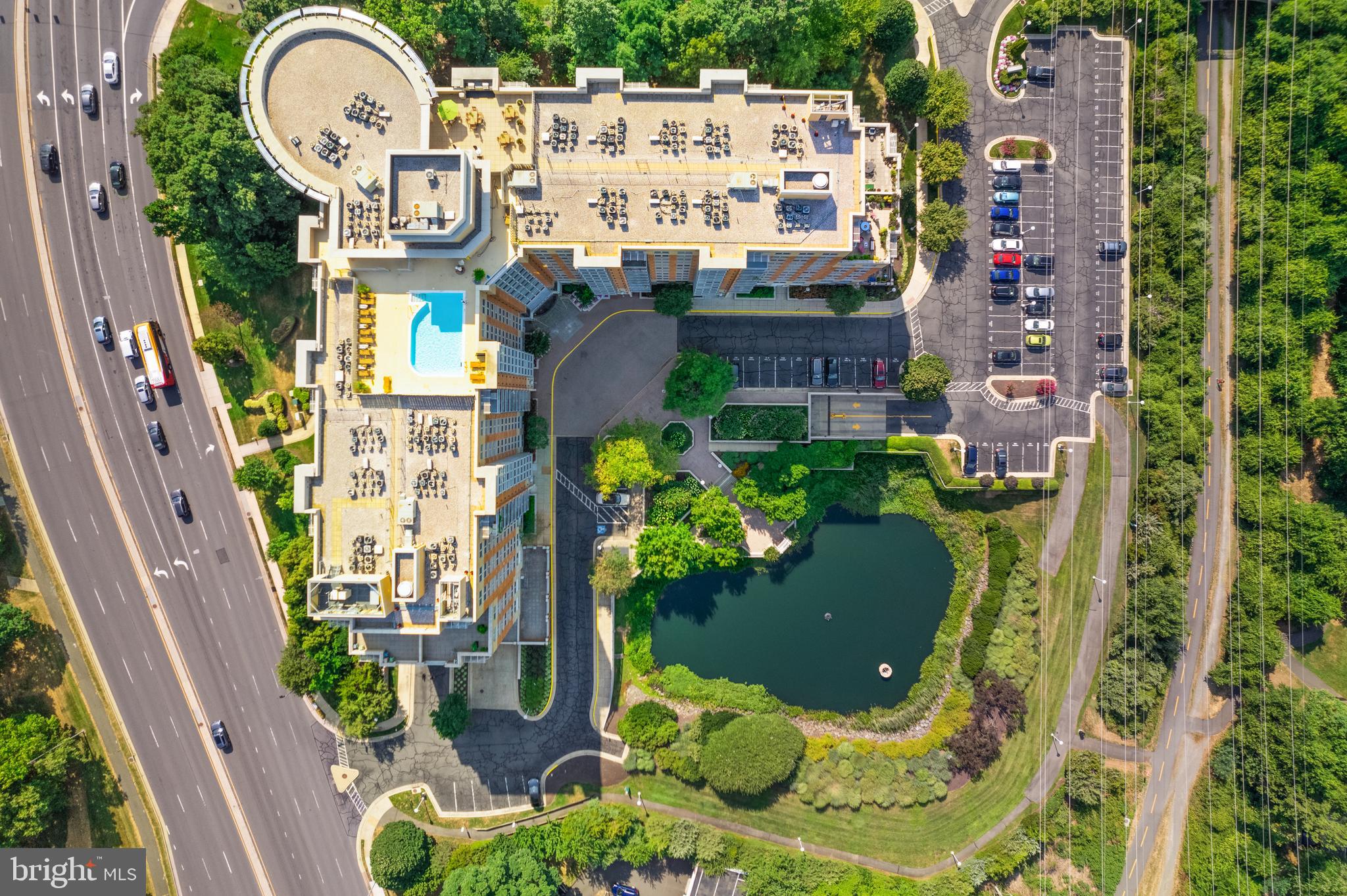 11800 Sunset Hills Road, Unit 1120 Reston, VA 20190 - Photo 53 of 61 Rooftop view of the building