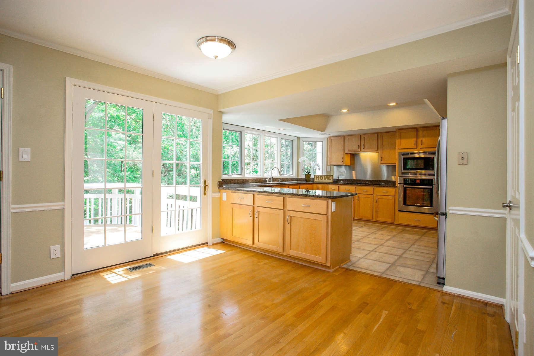 1556 Trails Edge Lane Reston, VA 20194 - Photo 9 of 30 Kitchen