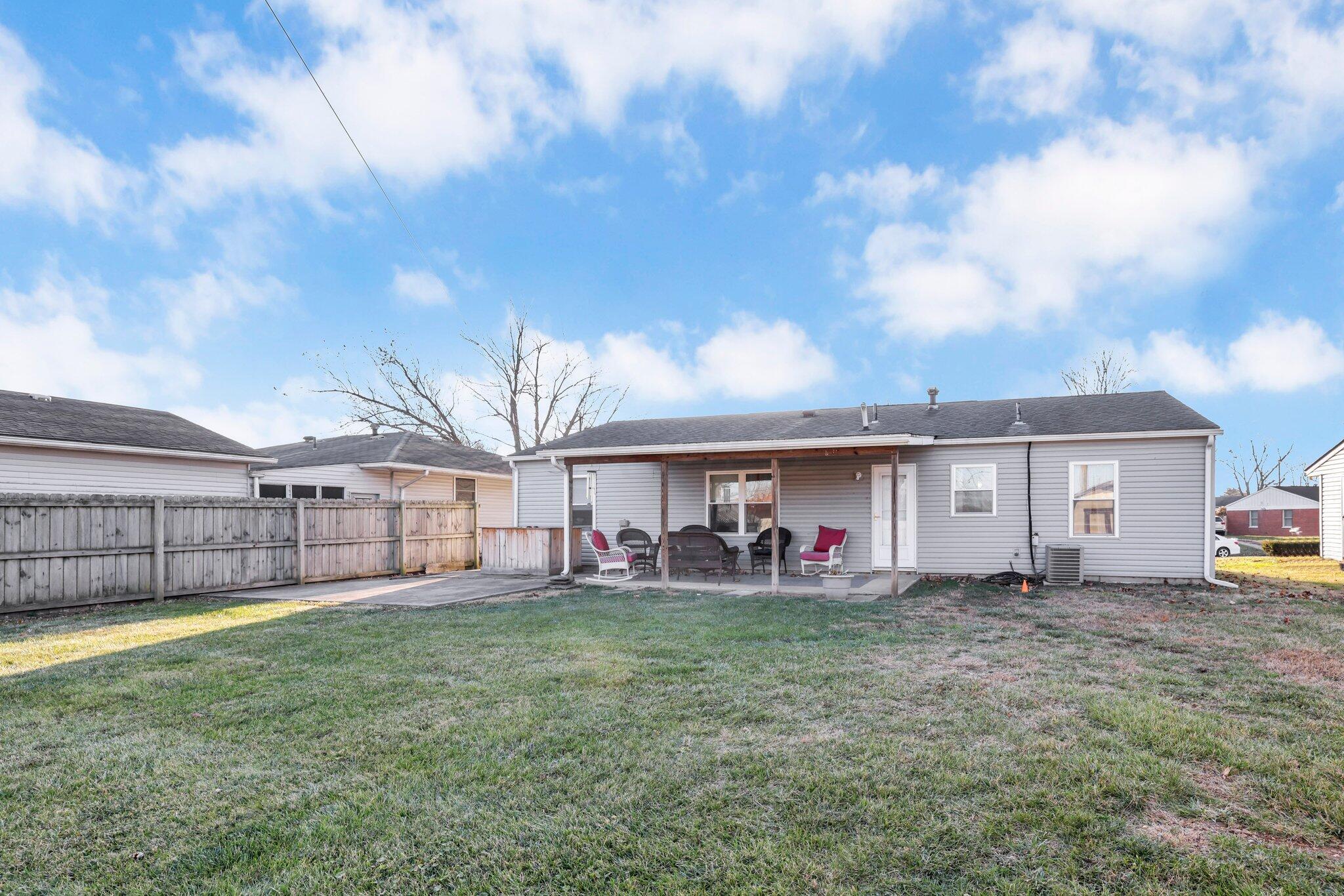 150 Putnam Road Heath, OH 43056 - Photo 4 of 15 14-web-or-mls-GR7A2724a