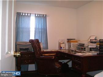 12838 Elnora Road Philadelphia, PA 19154 - Photo 5 of 11