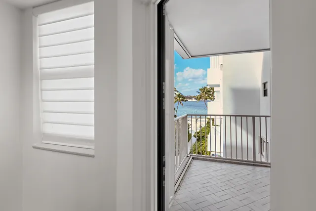 $557,000 | 2860 South Ocean Boulevard, Unit 311, Palm Beach, FL 33480