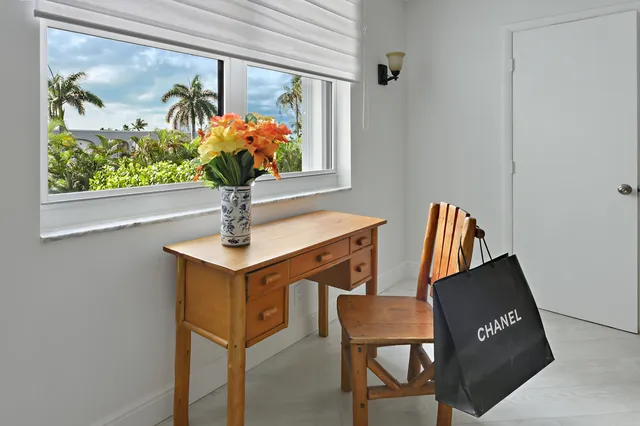 $557,000 | 2860 South Ocean Boulevard, Unit 311, Palm Beach, FL 33480