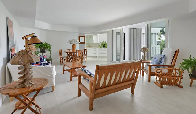 a bathroom with a toilet and a bathtub