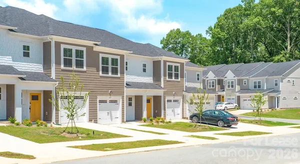 $2,577 | 9100 Bluedale Road, Unit BEECHWOOD, Charlotte, NC 28216