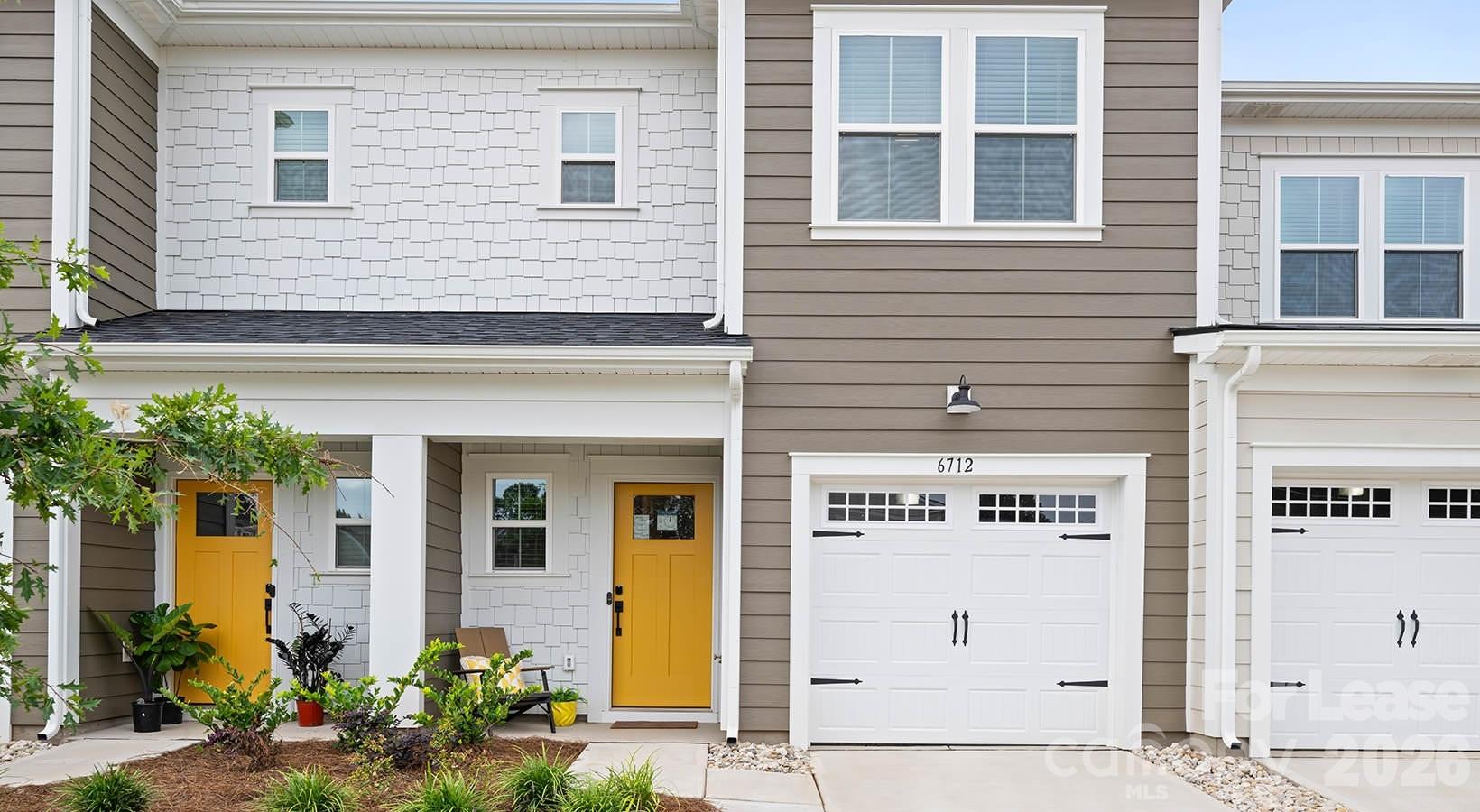 9100 Bluedale Road, Unit BEECHWOOD Charlotte, NC 28216 - Photo 4 of 48