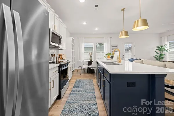 $2,577 | 9100 Bluedale Road, Unit BEECHWOOD, Charlotte, NC 28216
