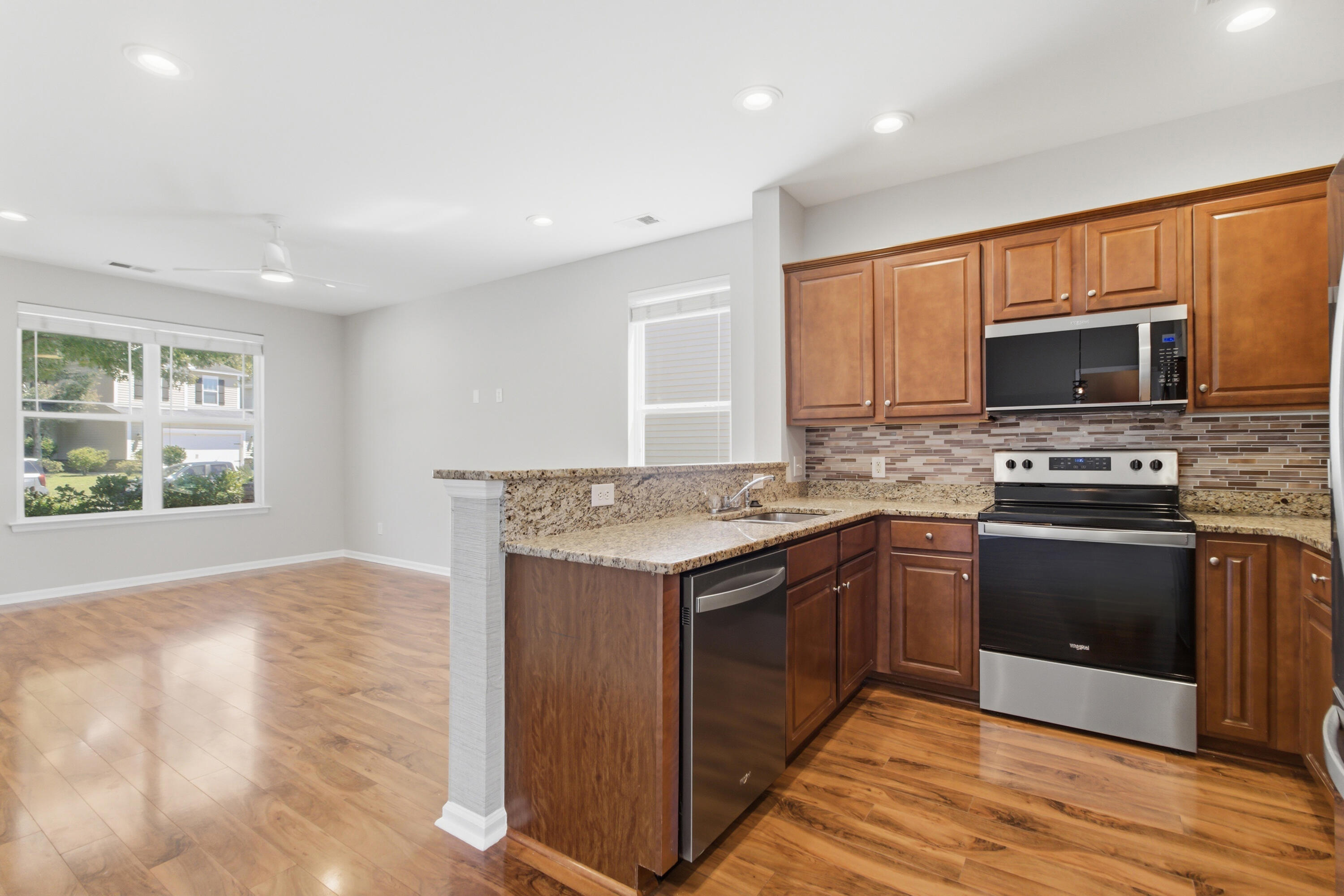 3573 Locklear Lane Mount Pleasant, SC 29466 - Photo 13 of 49 3573 Locklear - Kitchen