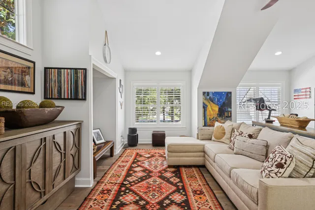 $895,000 | 42 Newberry Court, Bluffton, SC 29910