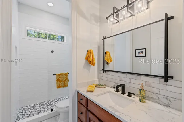 $895,000 | 42 Newberry Court, Bluffton, SC 29910