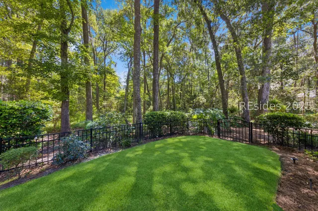 $895,000 | 42 Newberry Court, Bluffton, SC 29910