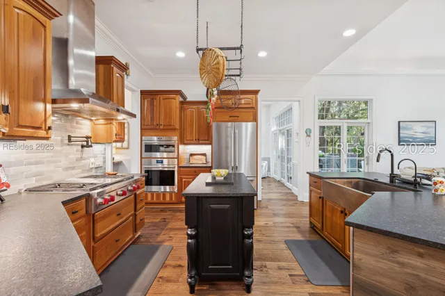 $895,000 | 42 Newberry Court, Bluffton, SC 29910