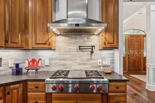 $895,000 | 42 Newberry Court, Bluffton, SC 29910