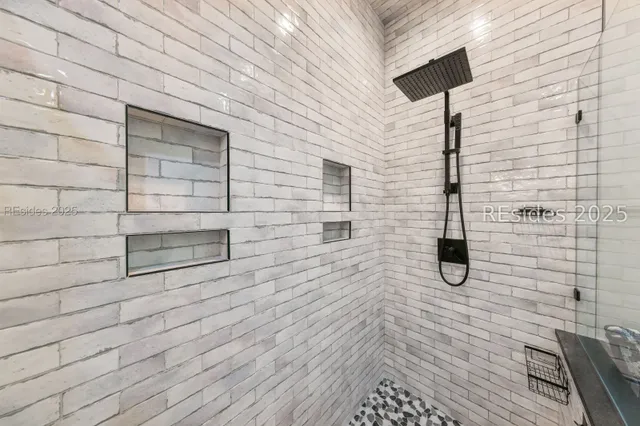 $895,000 | 42 Newberry Court, Bluffton, SC 29910