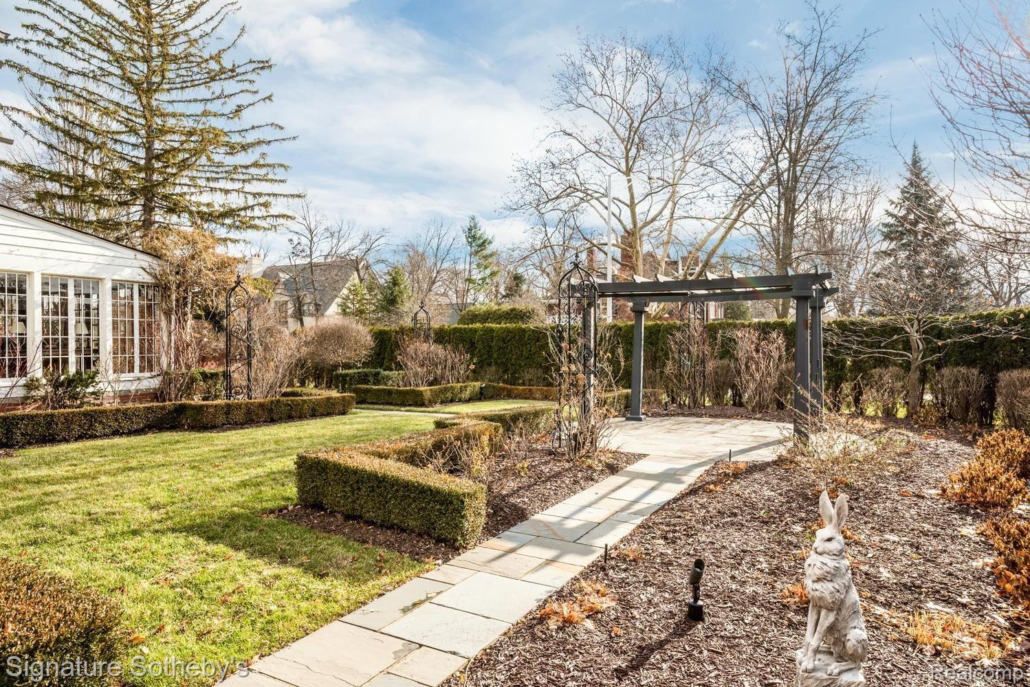 1022 Bishop Road Grosse Pointe, MI 48230 - Photo 65 of 88 1022 Bishop Rd Grosse Pointe-large-065-003-1022 Bishop Rd Grosse Pointe-1499x1000-72dpi.jpg