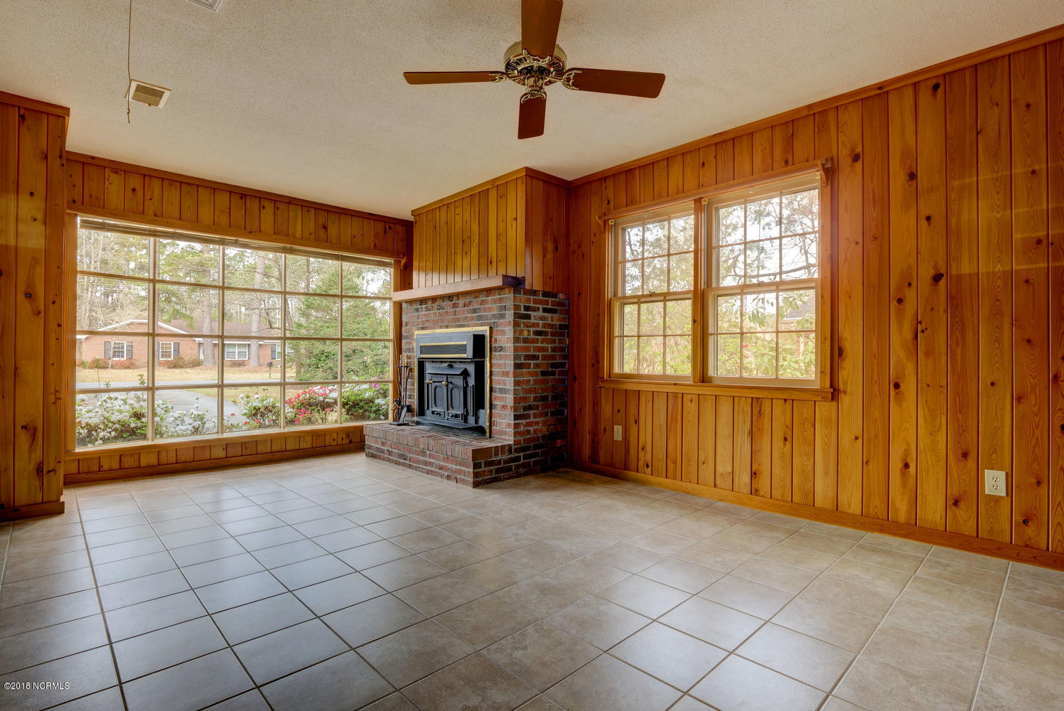 802 Spring Valley Road Wilmington, NC 28405 - Photo 10 of 27 802 Spring Valley Rd-large-010-23-P15006