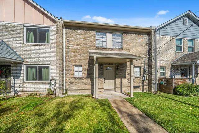 $1,700 | 205 Granberry Street, Humble, TX 77338