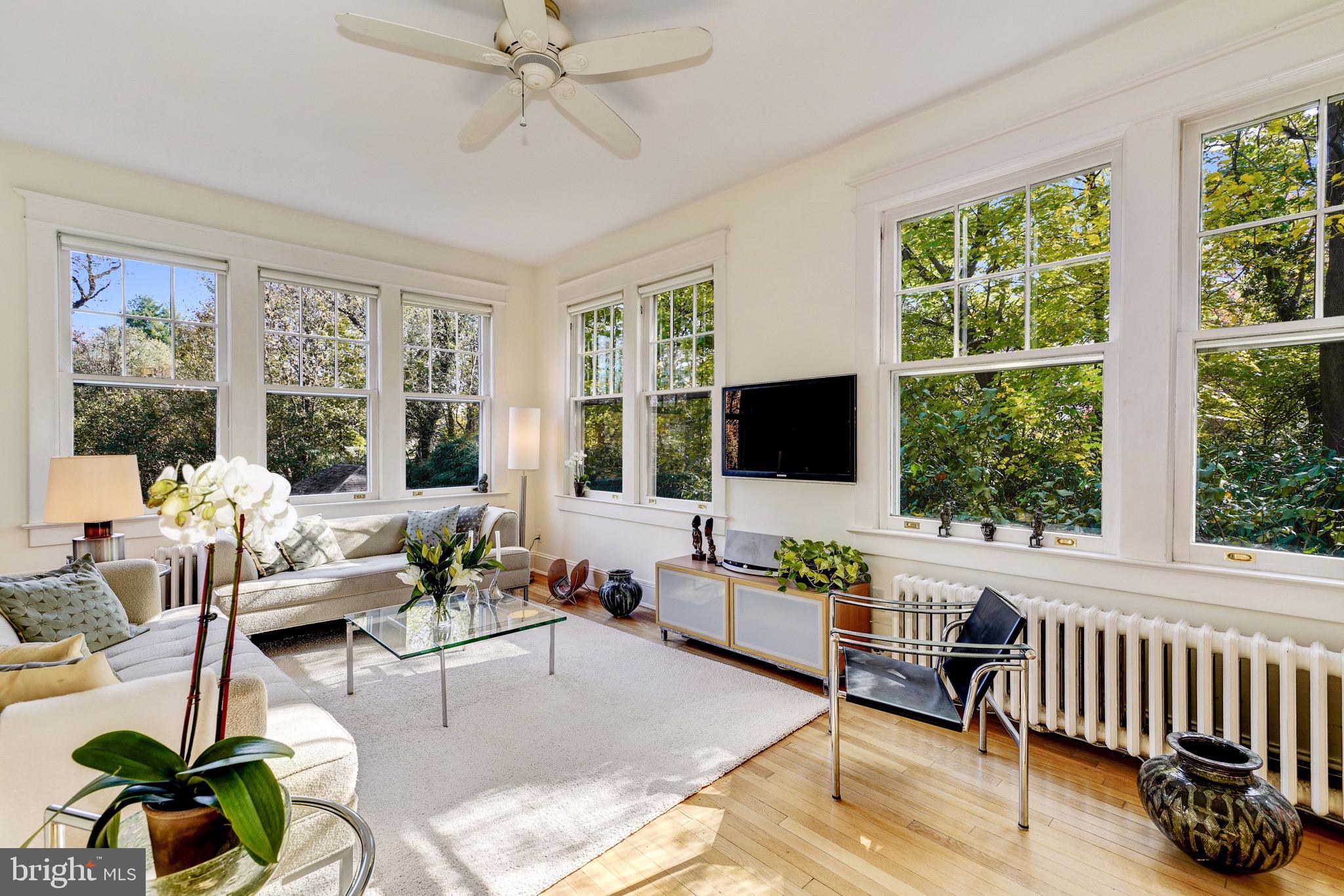 3121 33rd Place Northwest Washington, DC 20008 - Photo 6 of 20 Family room