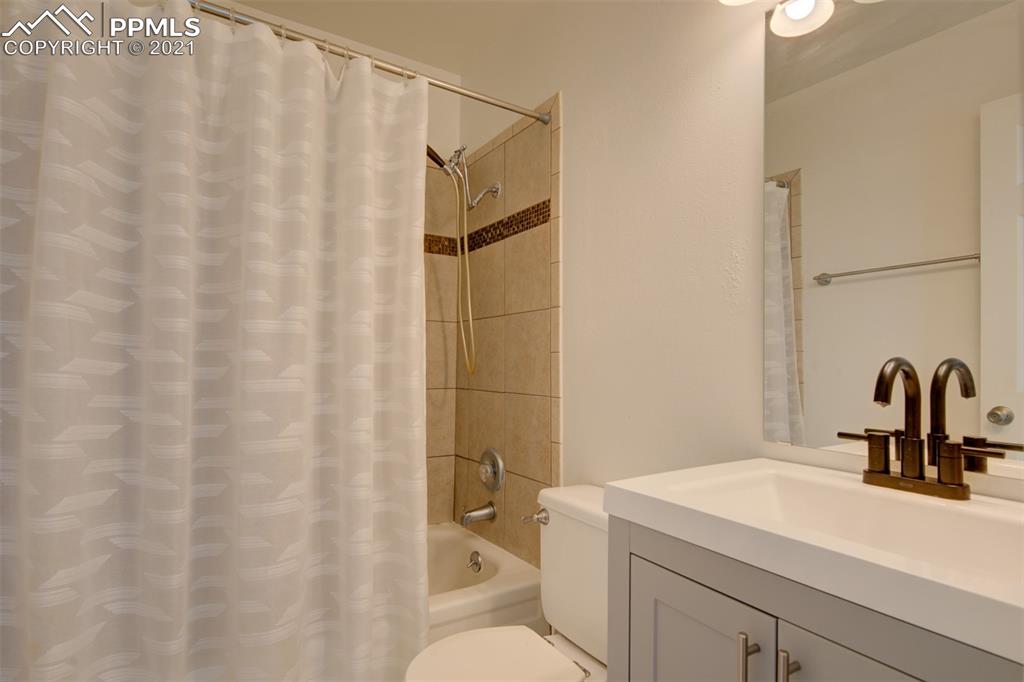 4509 North Carefree Circle Colorado Springs, CO 80917 - Photo 4 of 32