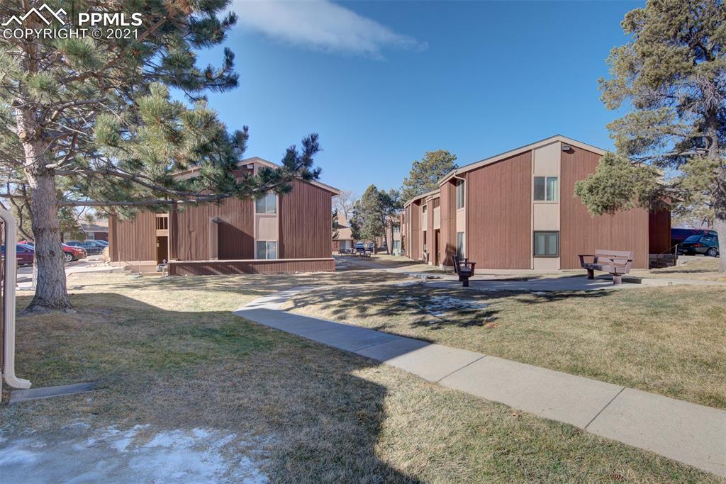 4509 North Carefree Circle Colorado Springs, CO 80917 - Photo 5 of 32