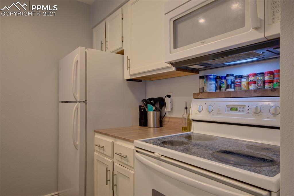 4509 North Carefree Circle Colorado Springs, CO 80917 - Photo 8 of 32