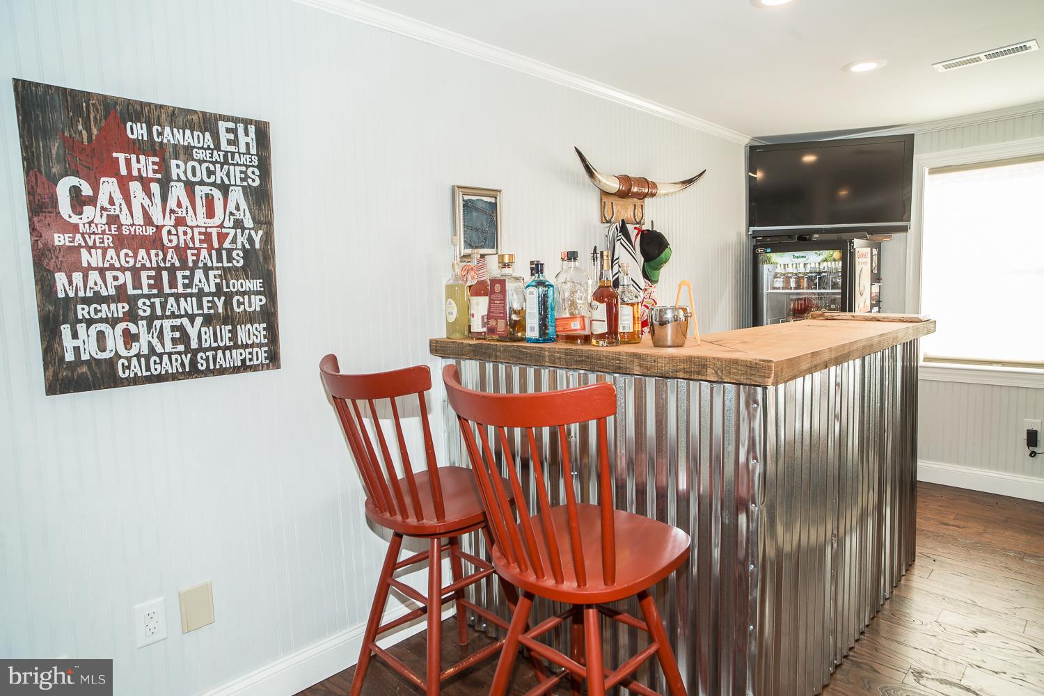 3811 Ebenezer Road Bluemont, VA 20135 - Photo 24 of 30 Floating bar