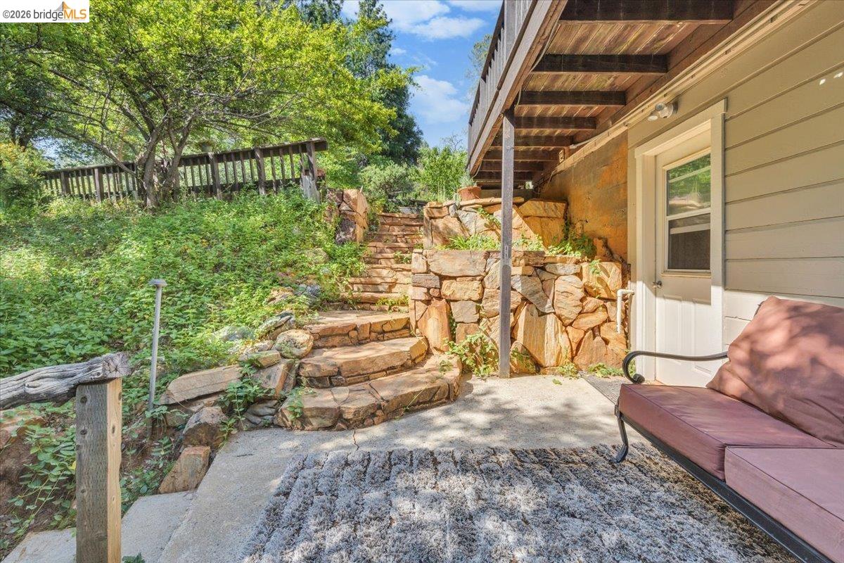 18475 Hershey Road East Tuolumne, CA 95379 - Photo 25 of 38 a view of outdoor space and patio