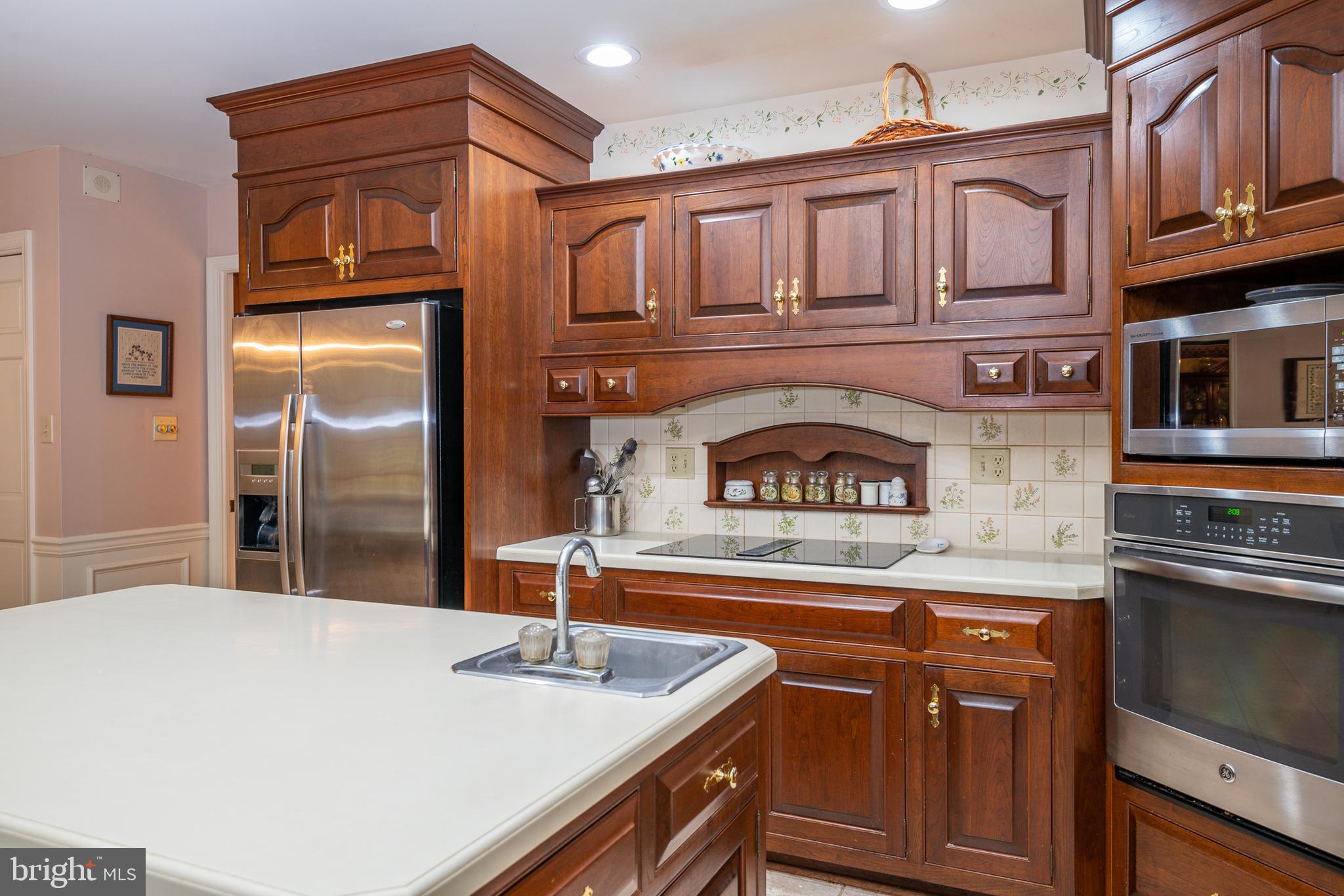 412 Arrowhead Trail Reading, PA 19608 - Photo 17 of 63 Kitchen
