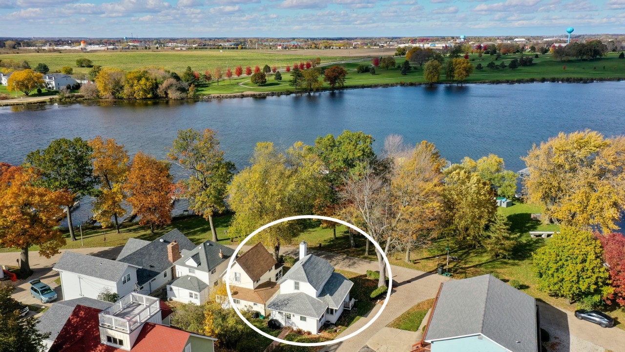 1401 Grant Avenue Delavan, WI 53115 - Photo 1 of 1 Close to Delavan Lake