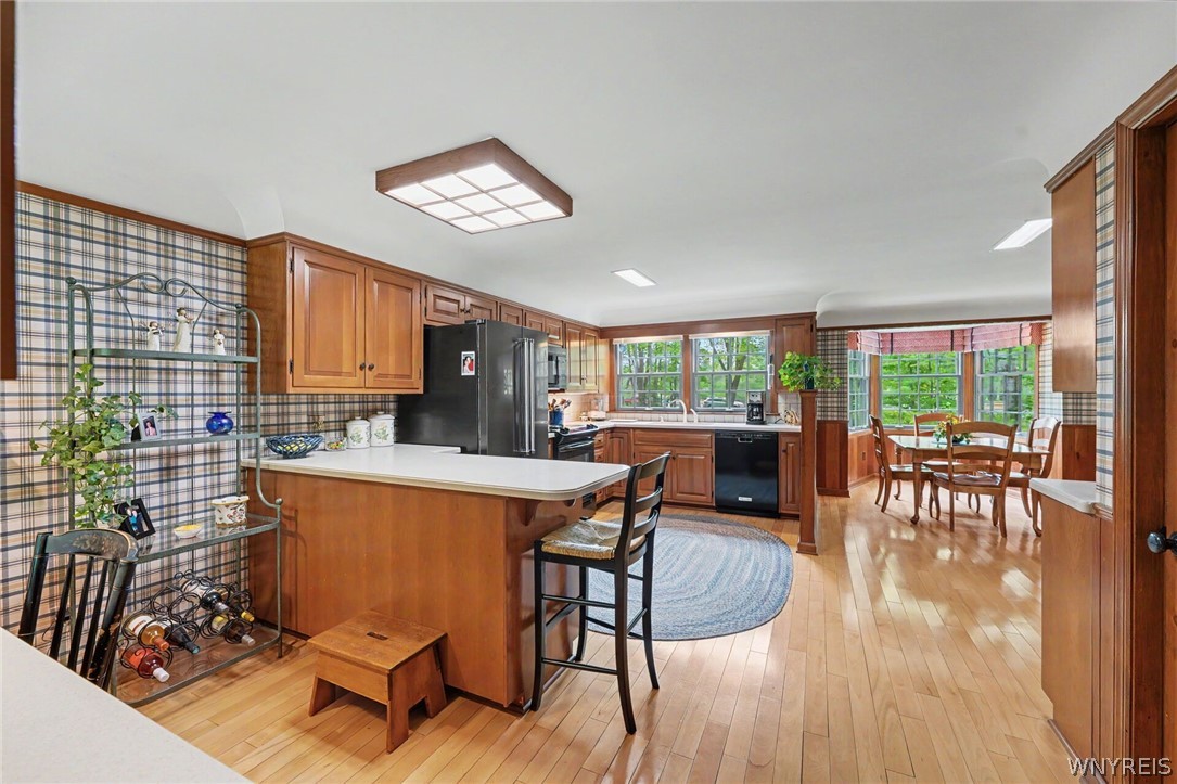 4233 Freeman Road Orchard Park, NY 14127 - Photo 15 of 50 Breakfast bar