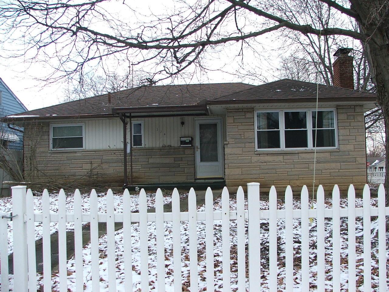 226 Oxley Road Columbus, OH 43228 - Photo 1 of 18 Gallery Image 1