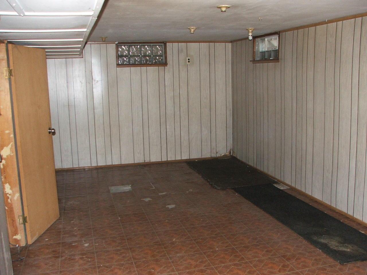 226 Oxley Road Columbus, OH 43228 - Photo 11 of 18 Gallery Image 11
