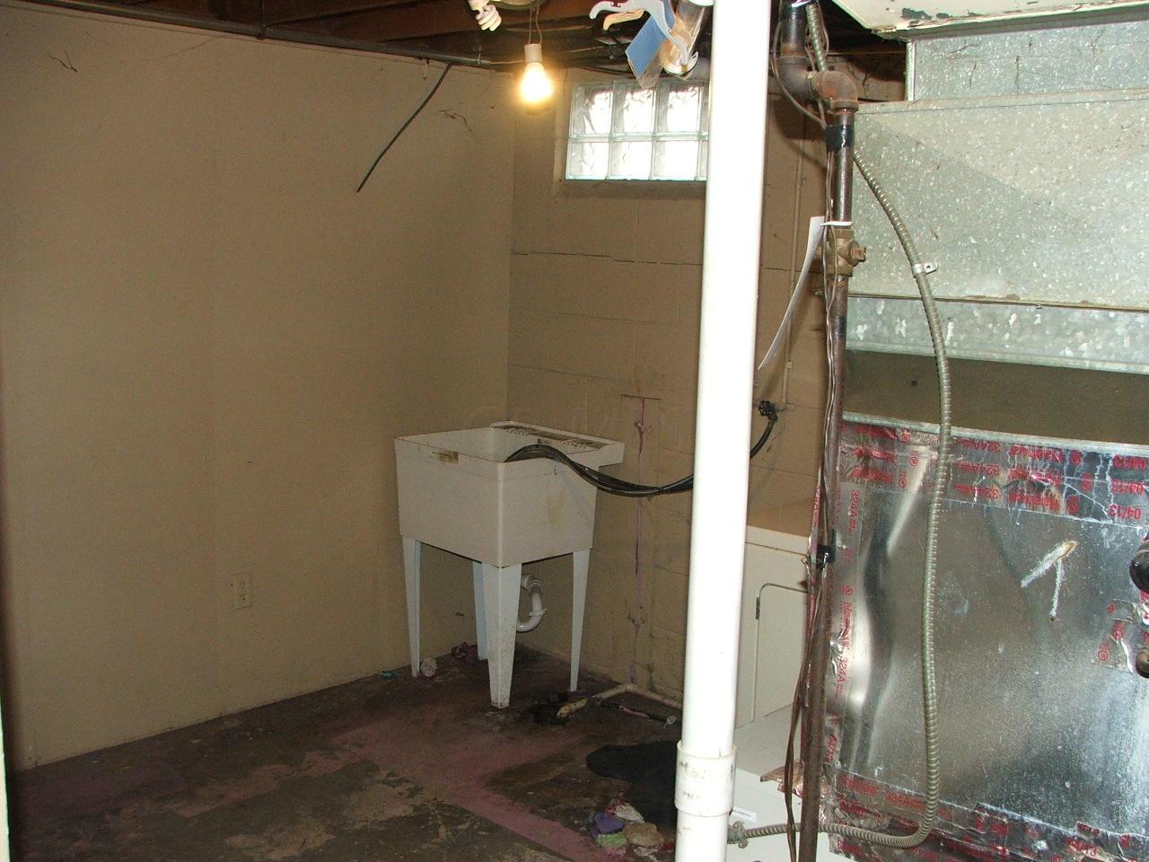 226 Oxley Road Columbus, OH 43228 - Photo 12 of 18 Gallery Image 12