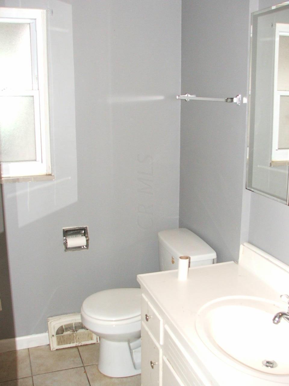 226 Oxley Road Columbus, OH 43228 - Photo 13 of 18 Gallery Image 13