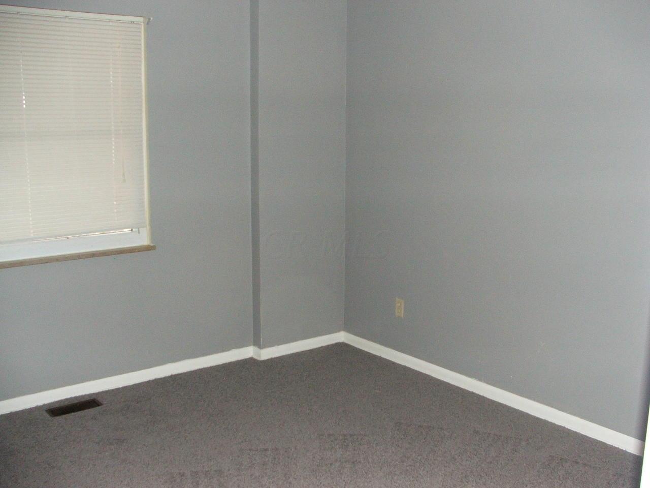 226 Oxley Road Columbus, OH 43228 - Photo 17 of 18 Gallery Image 17
