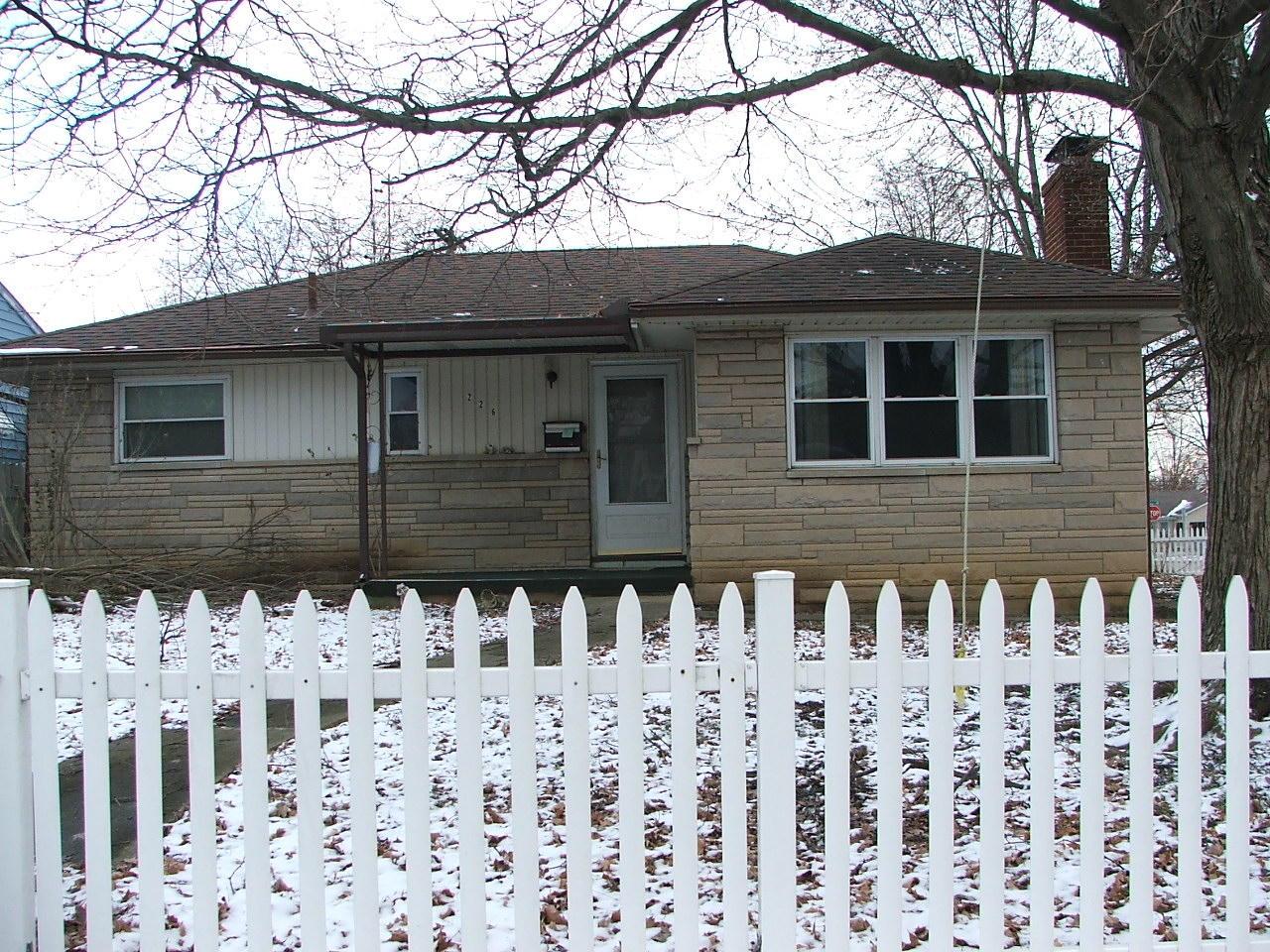 226 Oxley Road Columbus, OH 43228 - Photo 2 of 18 Gallery Image 2