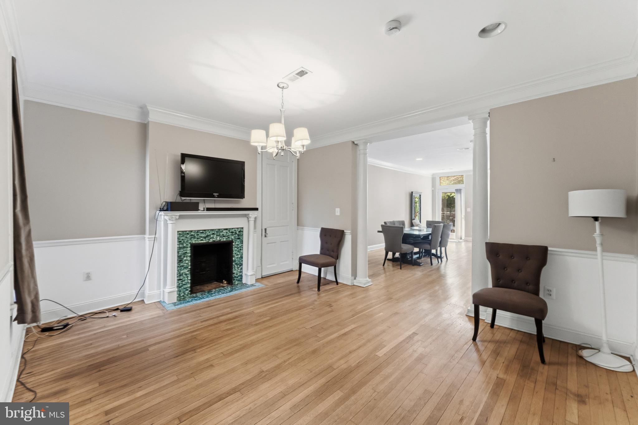 11 R Street Northwest, Unit 1 Washington, DC 20001 - Photo 7 of 32 Family Rm