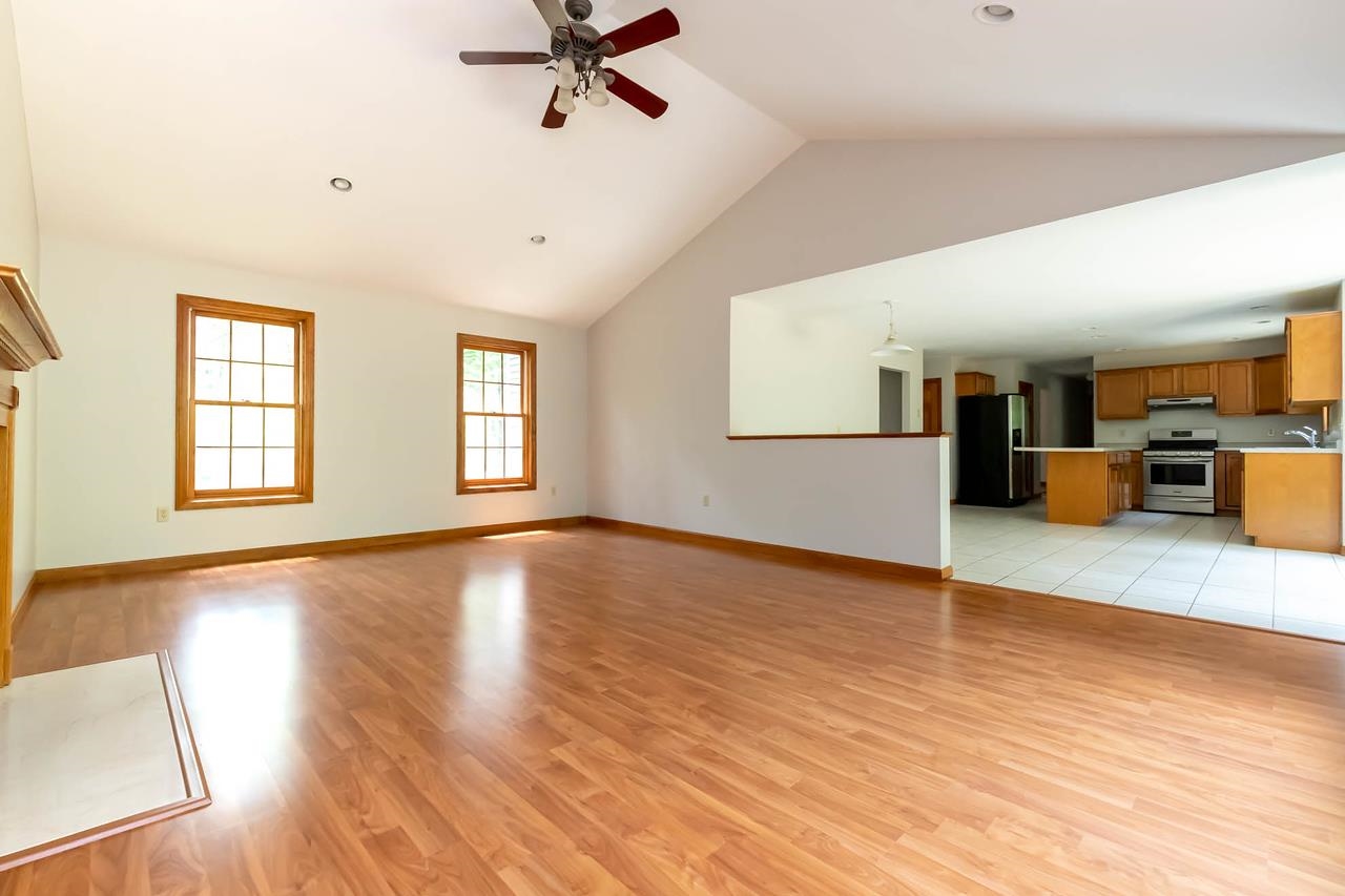 4 Randi Lane Brookline, NH 03033 - Photo 11 of 39