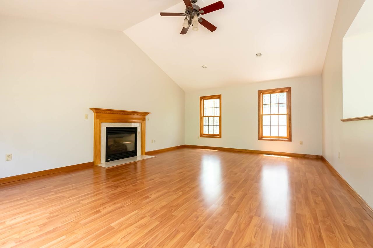 4 Randi Lane Brookline, NH 03033 - Photo 14 of 39